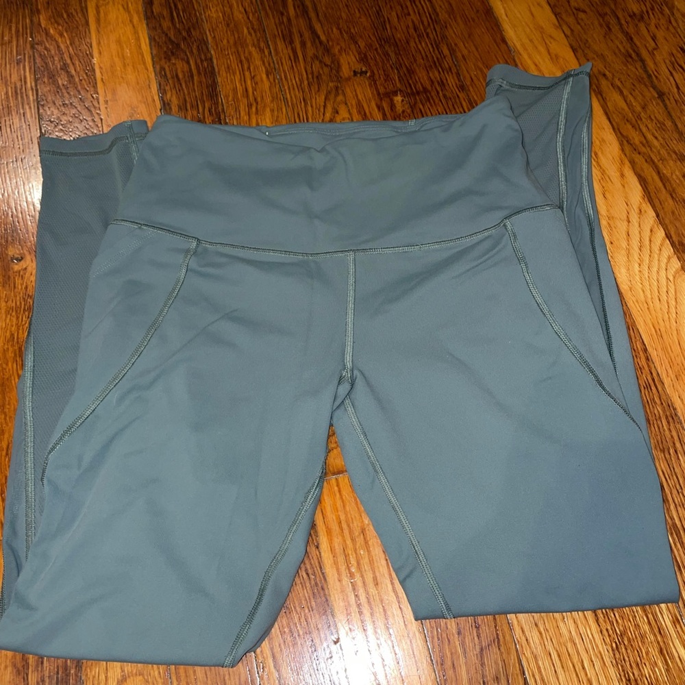 Victoria’s Secret ultimate workout leggings